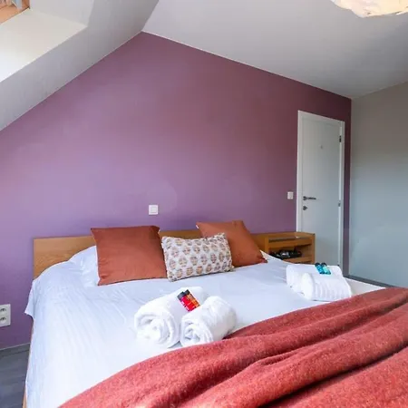 Seaside Central Duplex Apartment Ostend